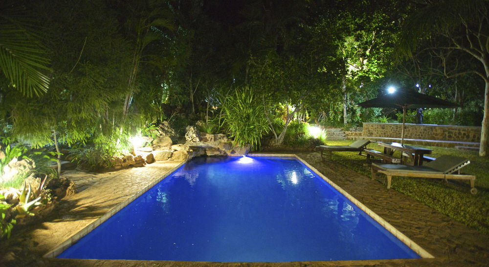 Gorges Lodge Victoria Falls Exterior photo